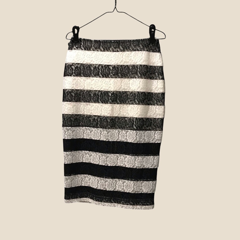 Express Black and White Lace Striped Pencil Skirt - Picture 4 of 10